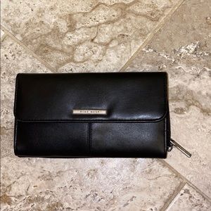 NINE WEST BLACK CLUTCH